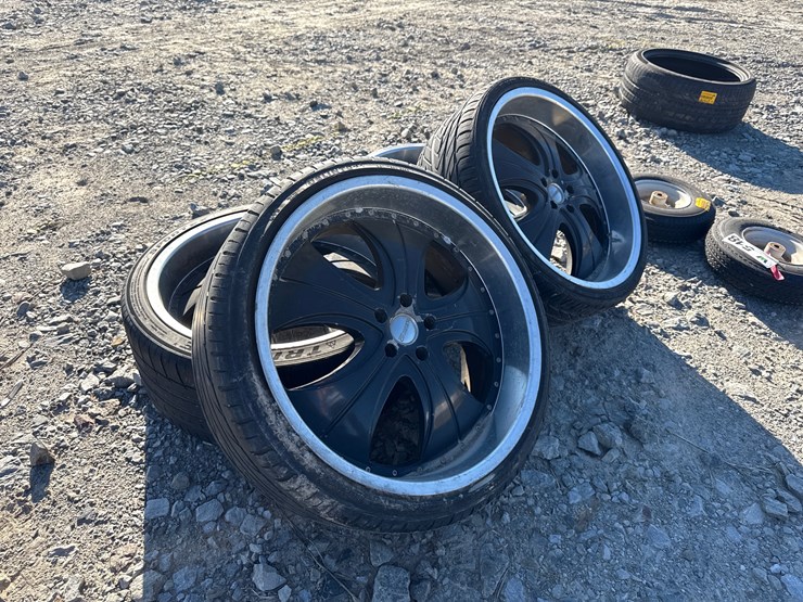 #25212-•-266/35zr22-tire-inv#-25212-image-4