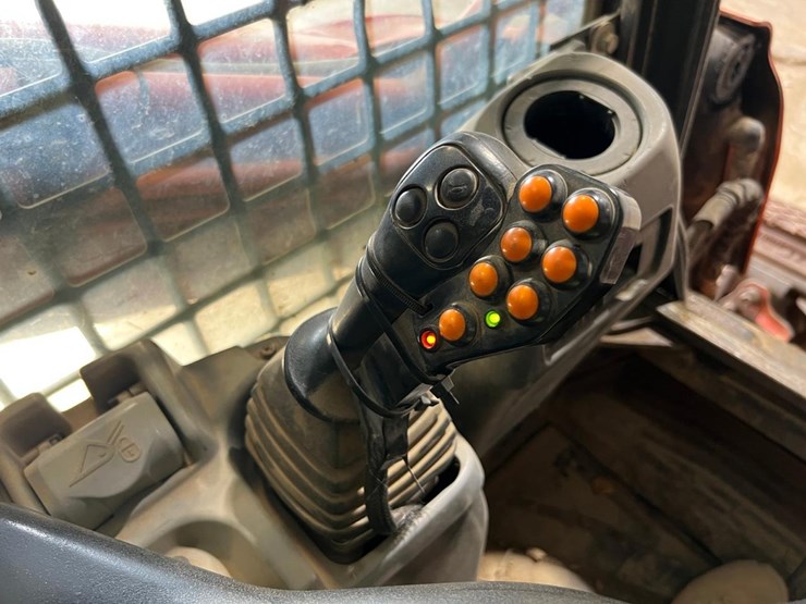 kubota-svl75-2-image-28