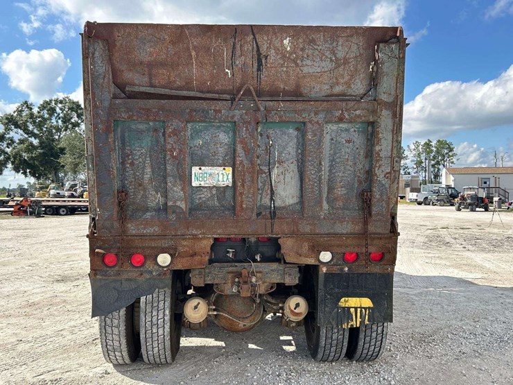 1996-freightliner-fld112sd-t/a-dump-truck-image-33