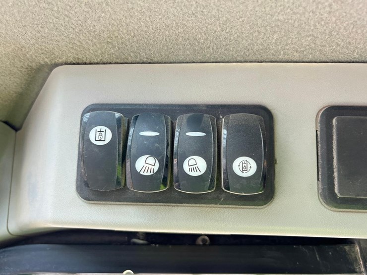 caterpillar-259d-image-24