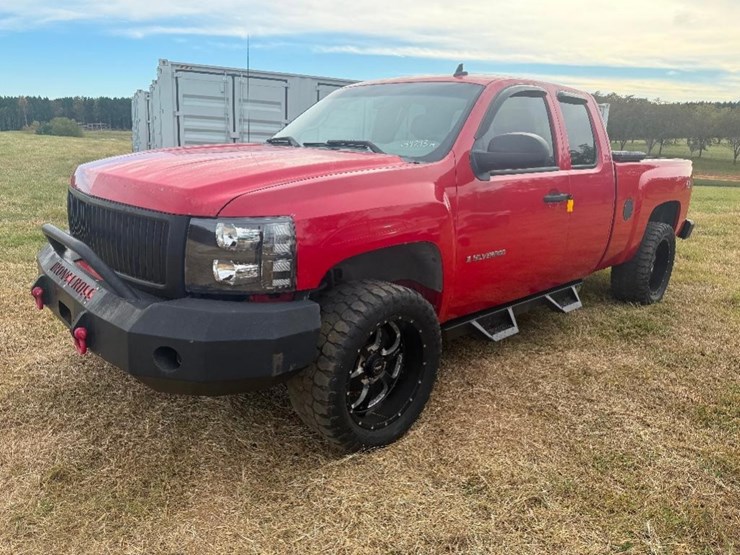 2007-chevrolet-silverado-1500-image-1