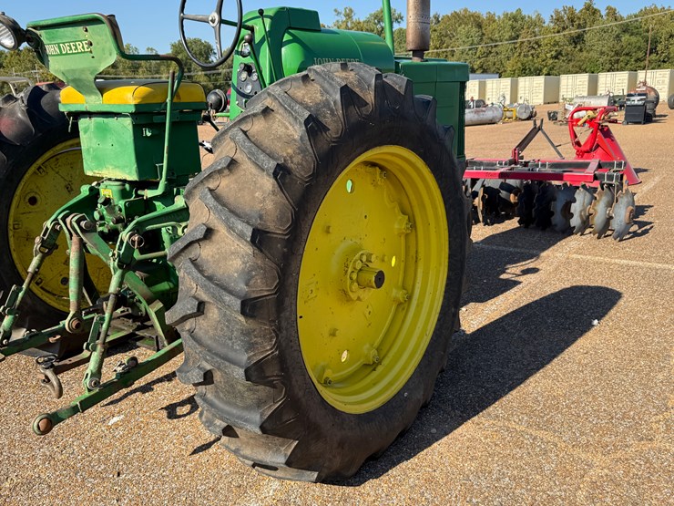 john-deere-70-image-23