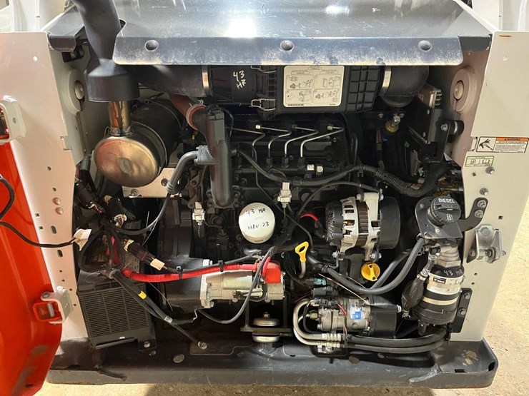 2023-bobcat-s650-image-14