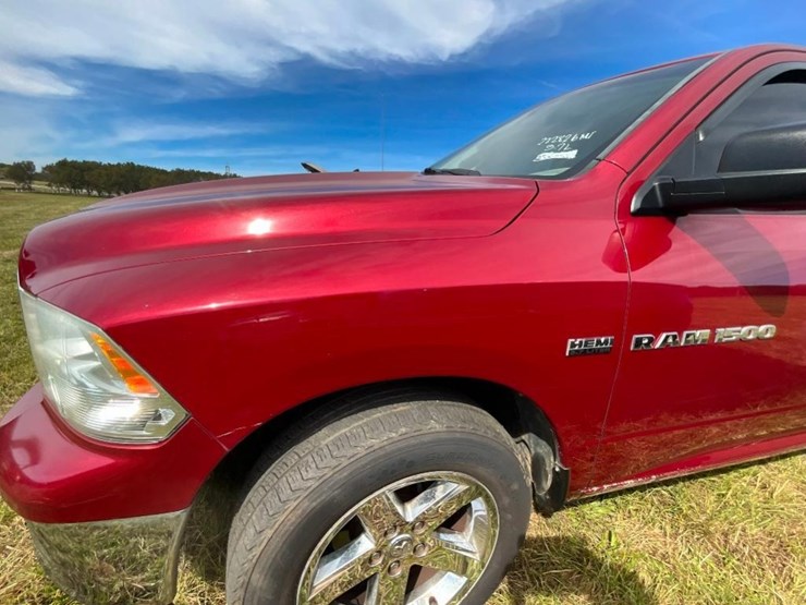 2012-dodge-ram-1500-image-5