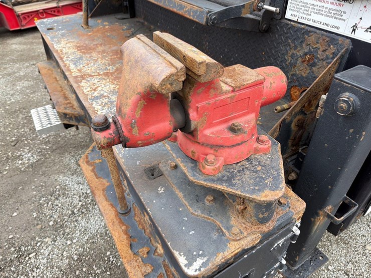 peterbilt-337-image-9