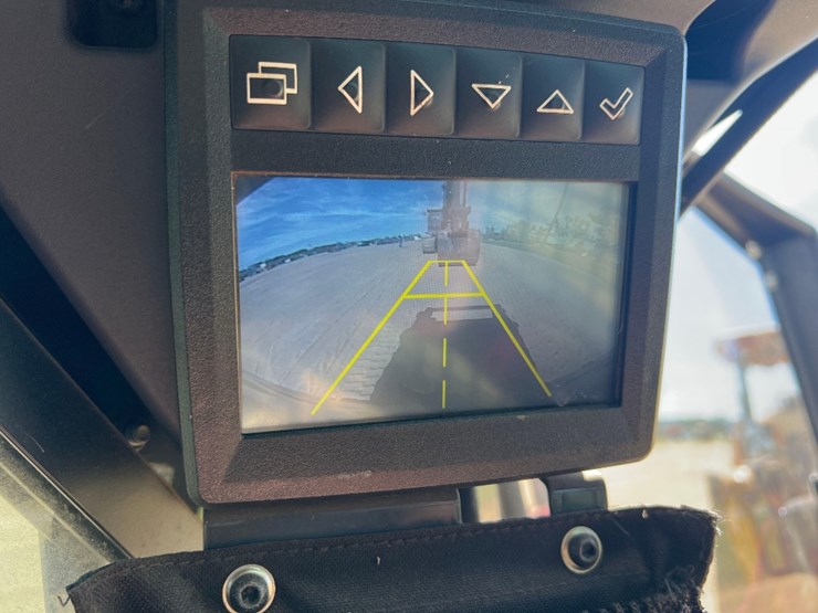 2020-deere-317g-image-30