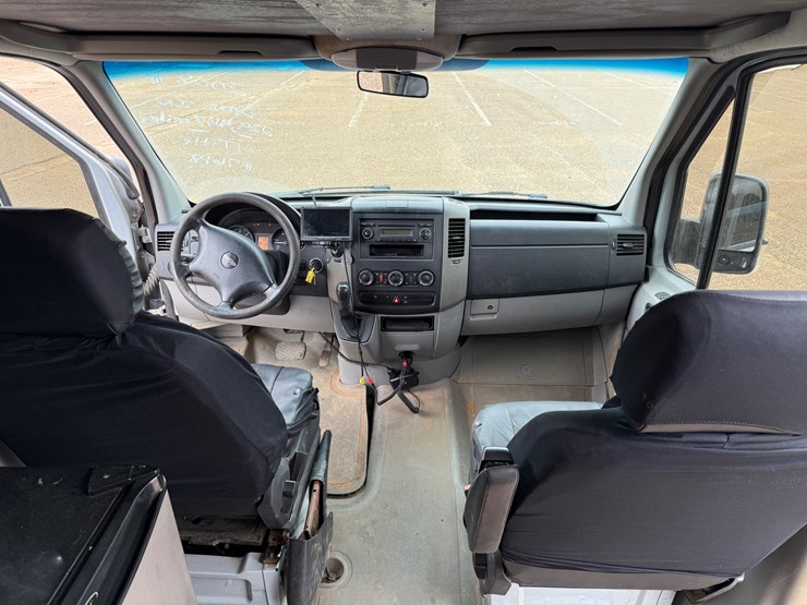 2008-freightliner-sprinter-2500-image-45