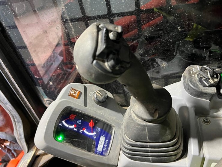 kubota-svl75-2-image-24