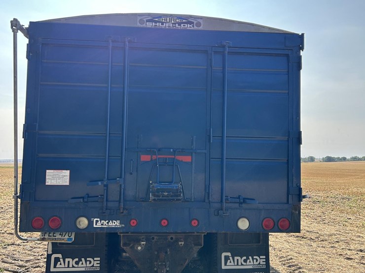 1995-freightliner-fld112-image-4