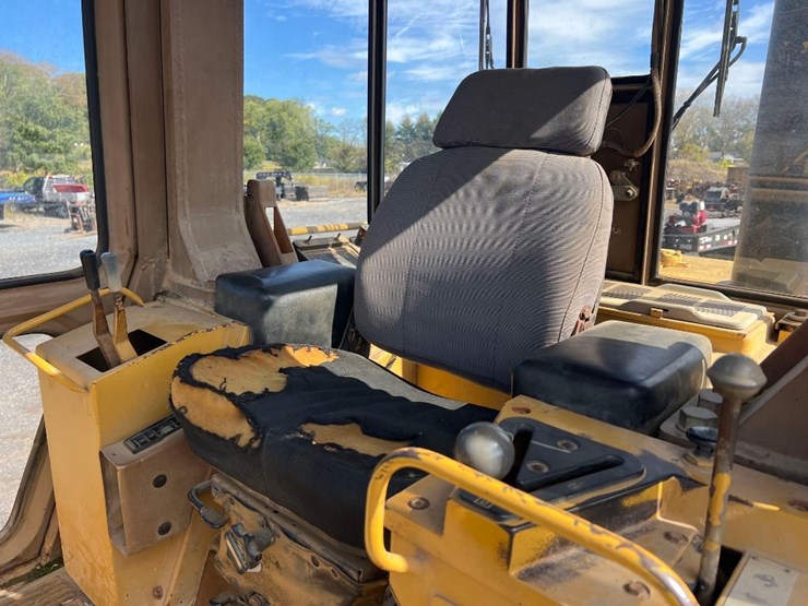 1989-caterpillar-963-image-28