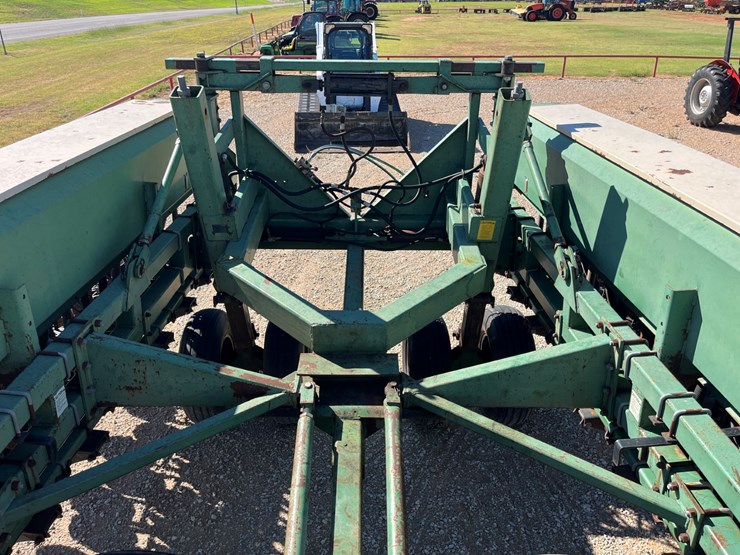 #t8082-•-great-plains-ss-24-grain-drill-image-26