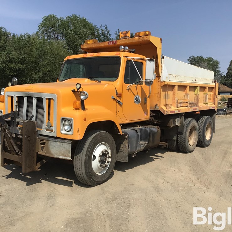 1998 INTERNATIONAL 2574