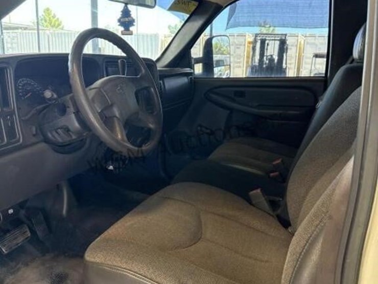 2005-chevrolet-silverado-2500hd-image-22