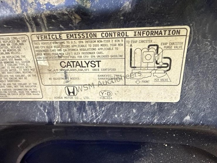 2005-honda-civic-sdn-image-12