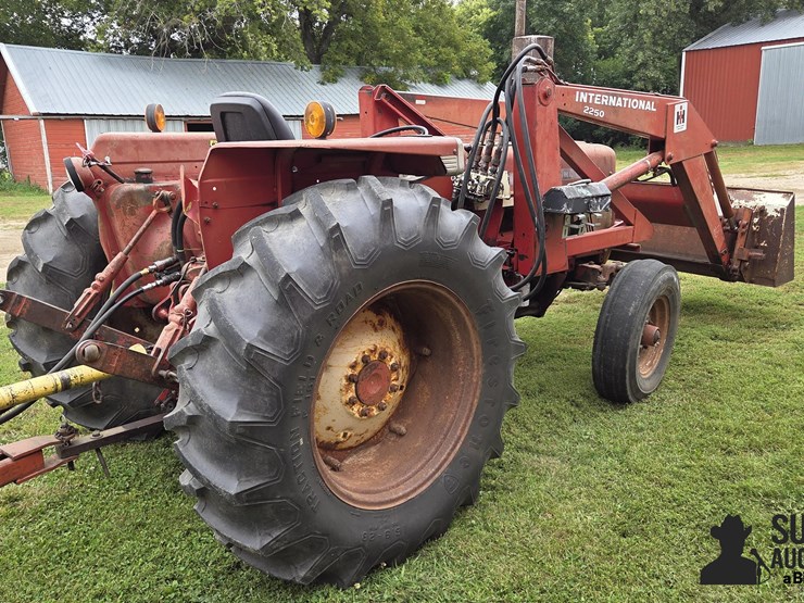 1976-international-574-image-5