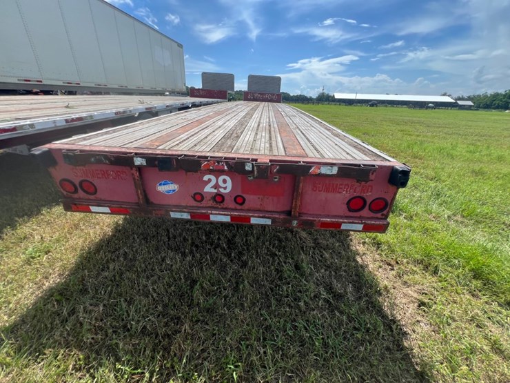 2006-utility-53'-image-4