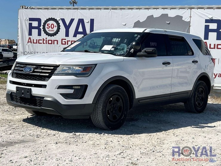 2017-ford-explorer-image-1