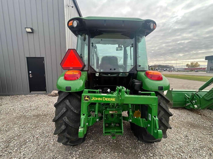 2021-john-deere-5075e-image-4