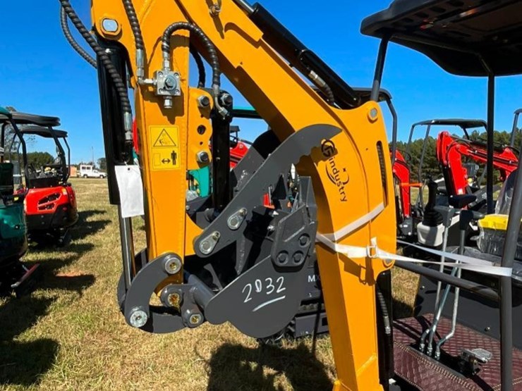unused-cfg-xz20r-mini-excavator-(rato-image-2