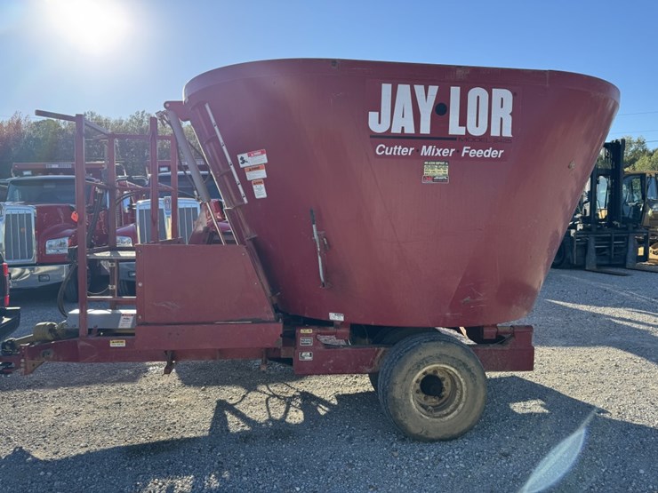 #13961-•-jaylor-feed-cutter-mixer-feeder-image-2
