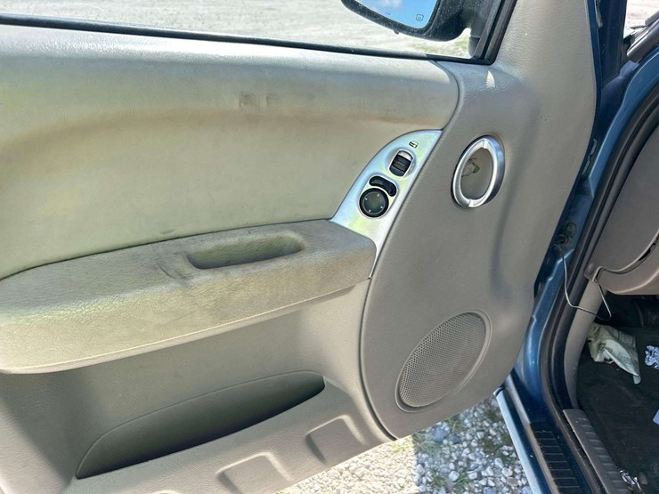 2004-jeep-liberty-image-11