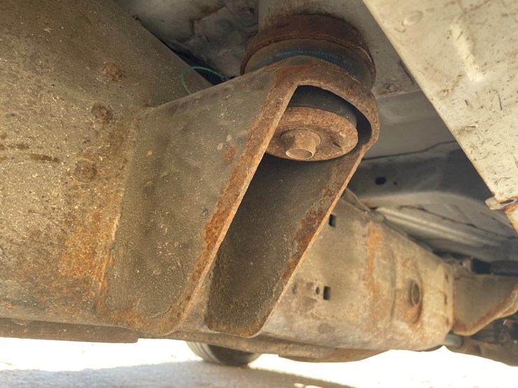 #1008-•-2012-chevy-3500-utility-truck,-(has-title)-image-17