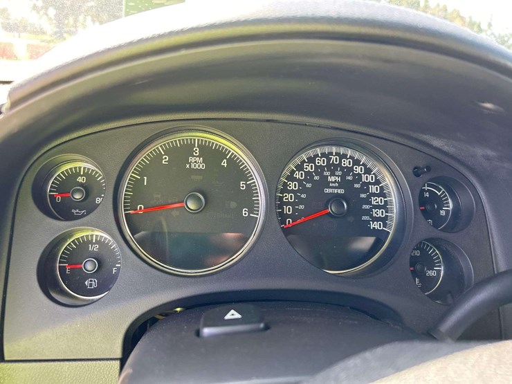 2014-chevrolet-tahoe-image-15