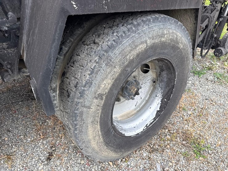 2004-ford-f750-image-21