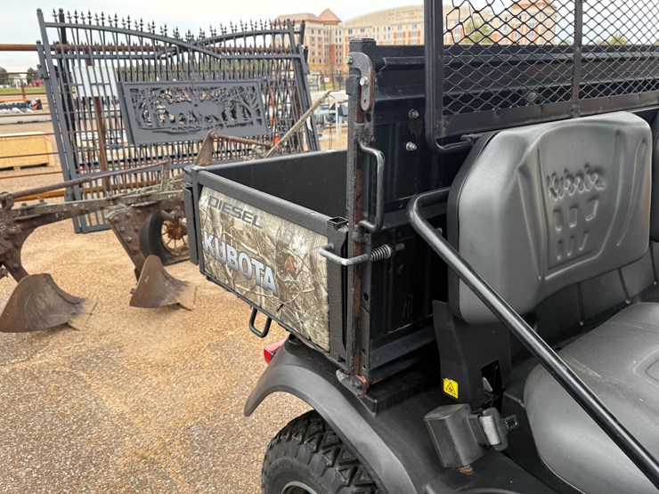 kubota-rtvx1140-image-25