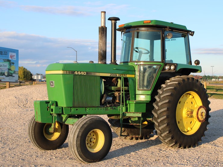 john-deere-4440-image-16