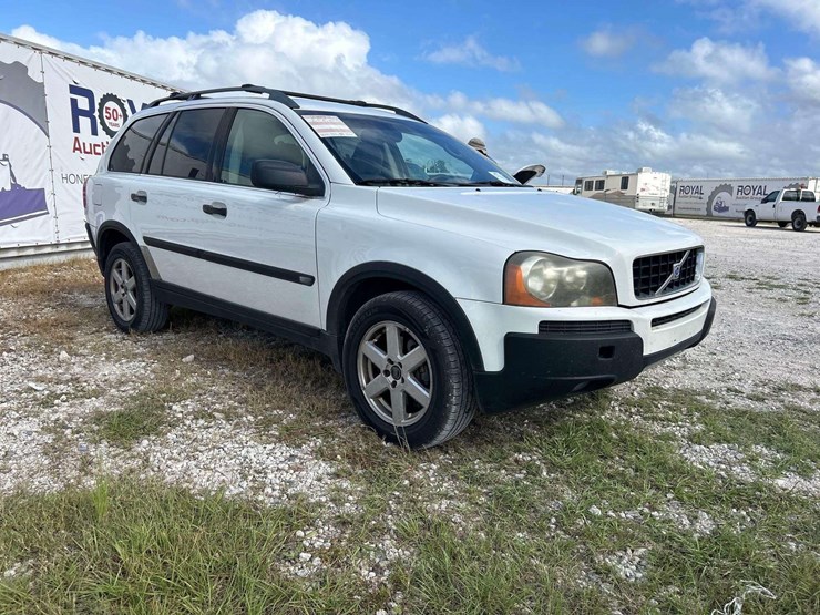 2004-volvo-xc90-image-2