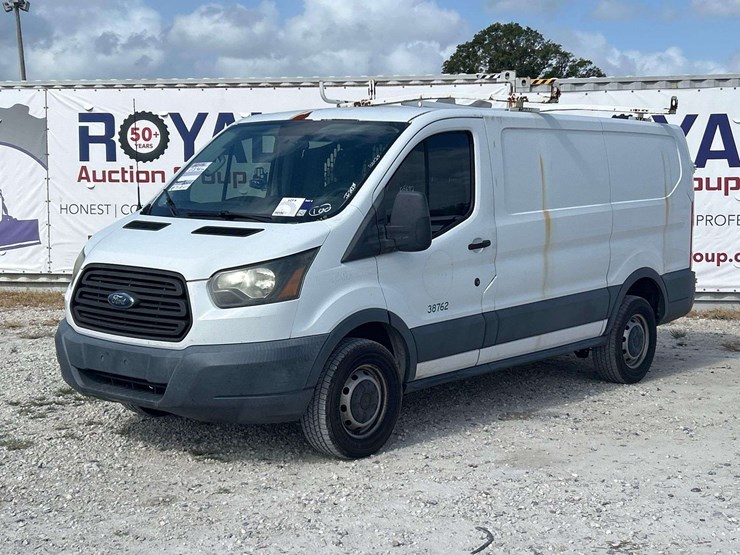 2015-ford-transit-image-1