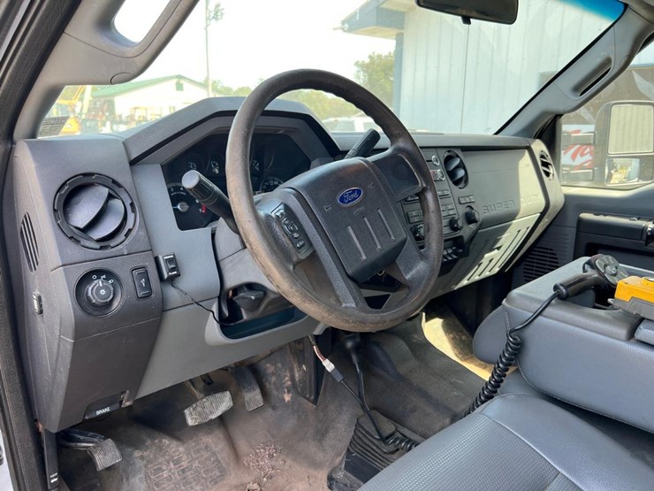 2015-ford-f350-image-26