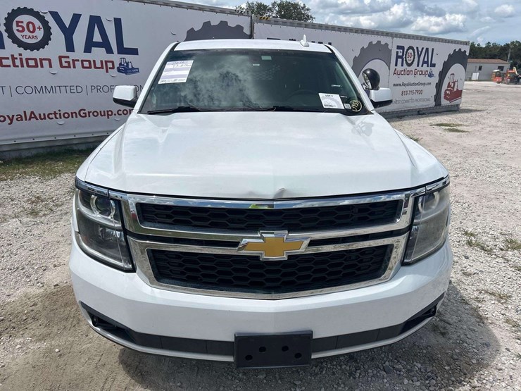 2016-chevrolet-tahoe-image-22