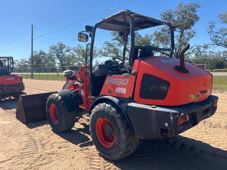 2019-kubota-r630-image-2