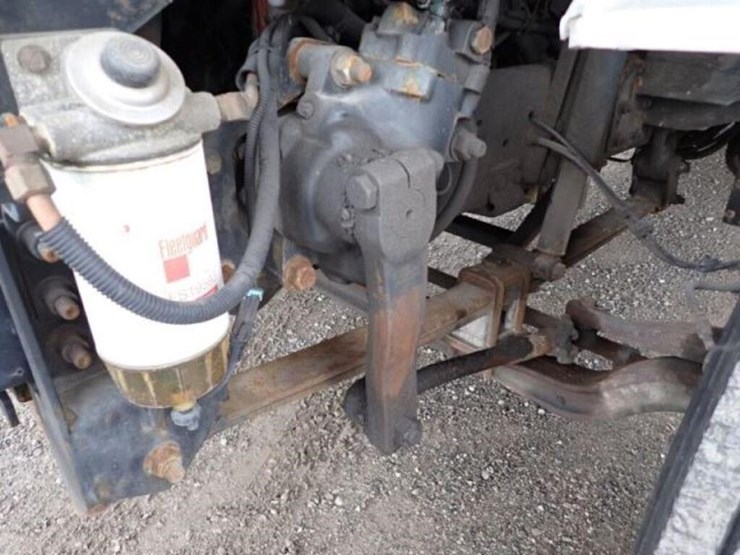 2013-freightliner-mt55-image-29