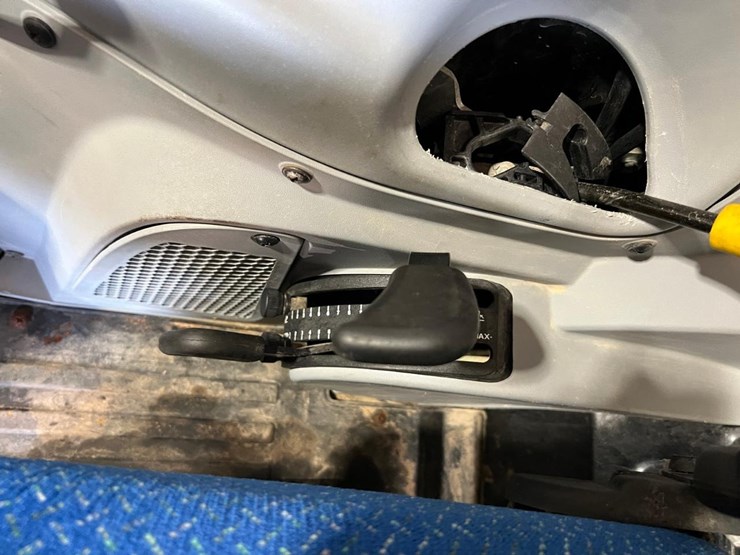 new-holland-t4.75-image-27