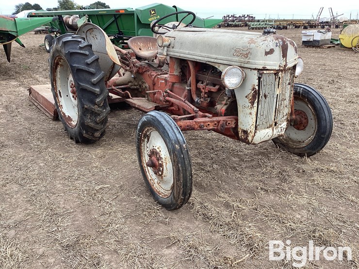 ford-tractor-image-3