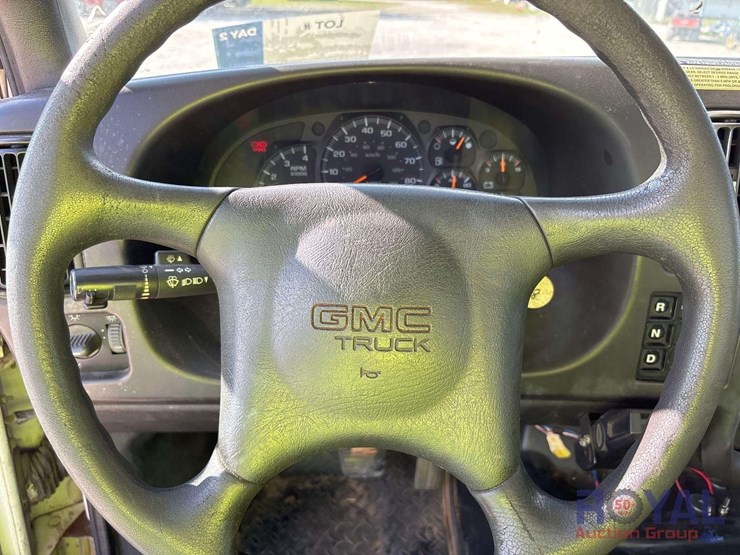 2007-gmc-c8500-altec-dl45tr-insulated-material-handling-digger-derrick-truck-image-11