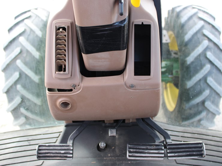 john-deere-8320-image-72