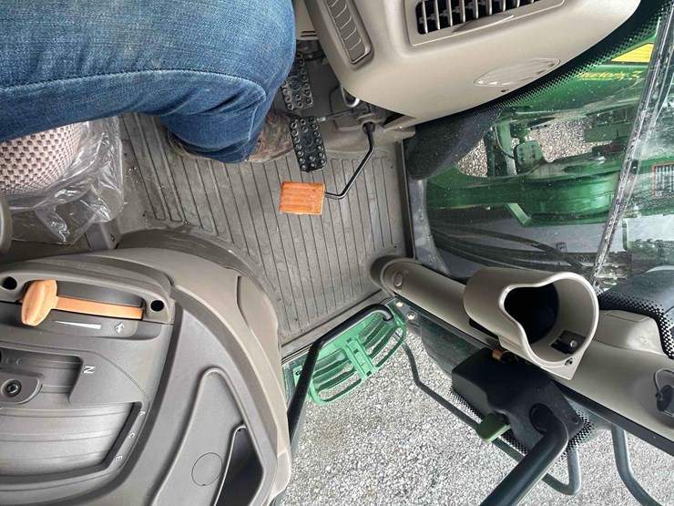 2015-john-deere-640-image-36