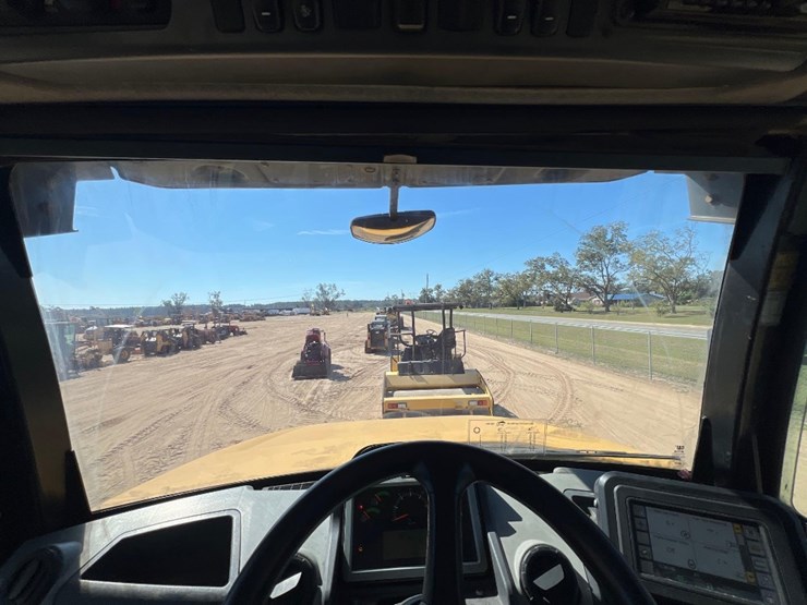 2019-caterpillar-740-gc-image-42