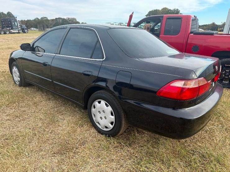 1998-honda-accord-lx-(at,-miles-read-200431,-image-4