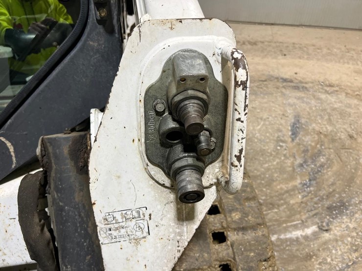 bobcat-t595-image-12