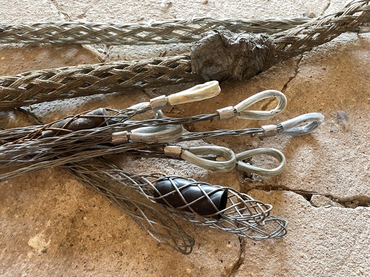 #1057-•-cable-socks-image-7