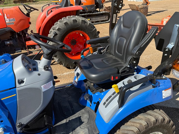 new-holland-workmaster-25s-image-20