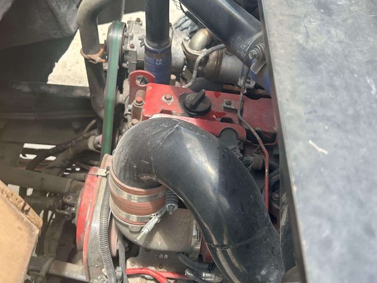 2012-crane-carrier-low-entry-t/a-rear-loader-garbage-truck-image-9