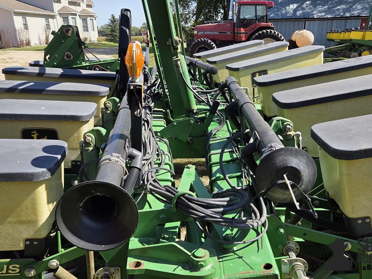 1997-john-deere-1760-image-14