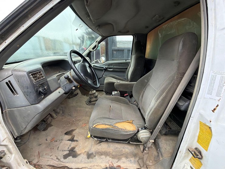 2004-ford-f650-image-12