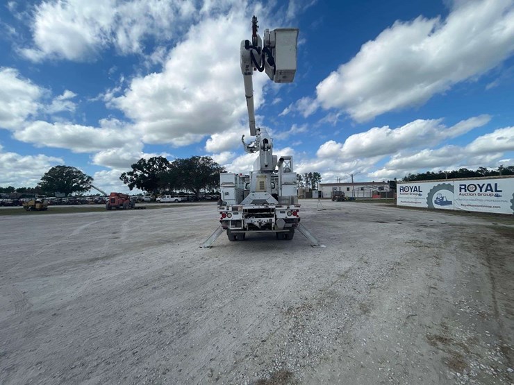 2016-freightliner-m2-106-altec-am50-50ft-bucket-truck-image-50